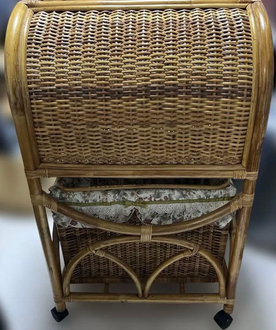 ラタン2段ランドリーラックキャスター付き