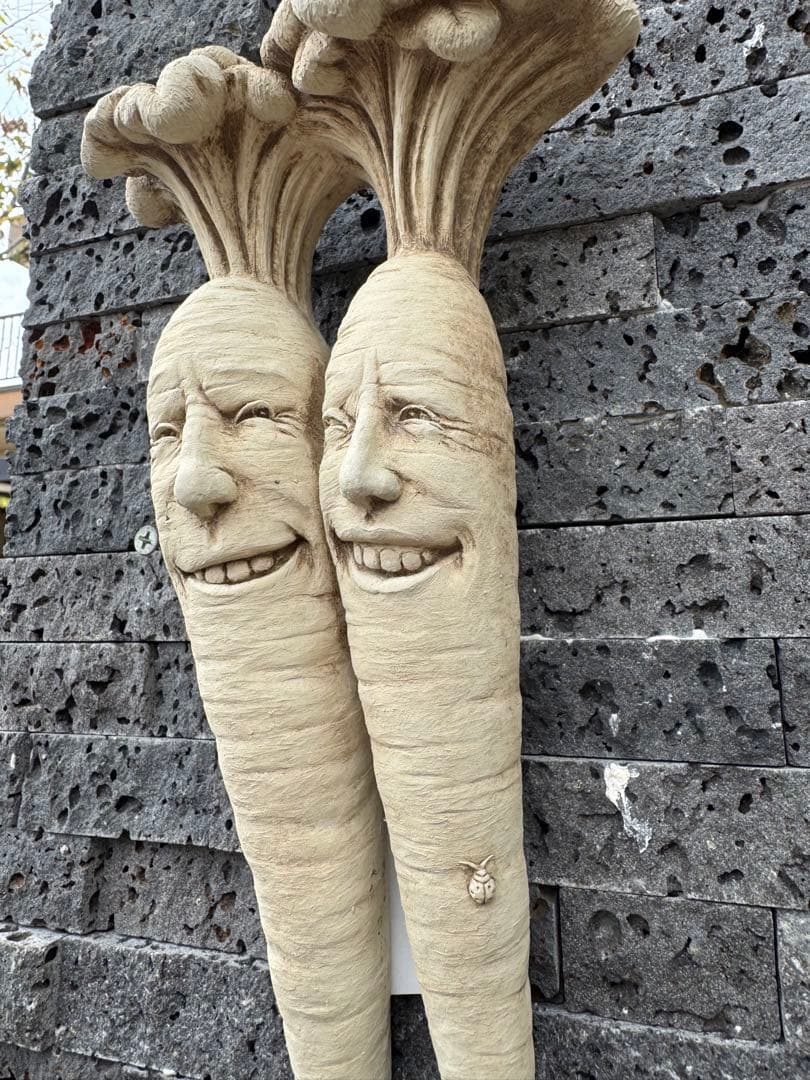 にんじん　ペア　ライムストーン　オブジェ　USA 壁掛け