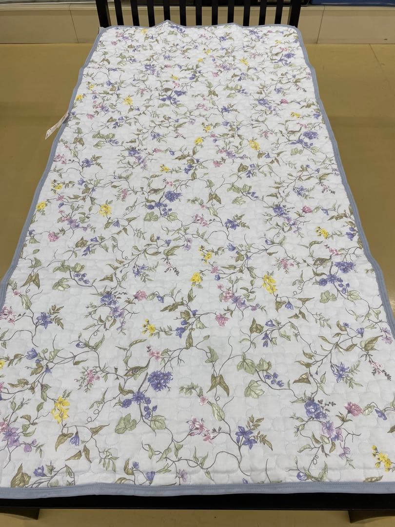 ロマンス　２重ガーゼ敷パッド・V &A・綿１００%・オールシーズン対応・シングル