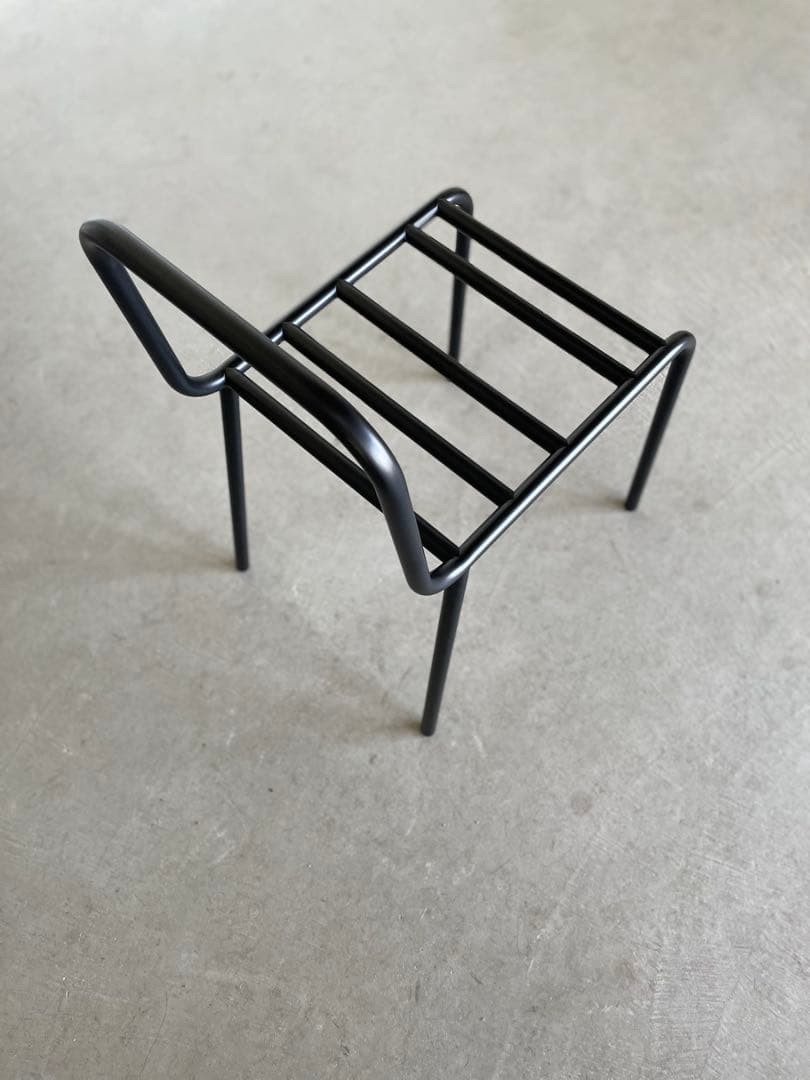 【 Comme des Garçons コムデギャルソン チェアNo.8 】