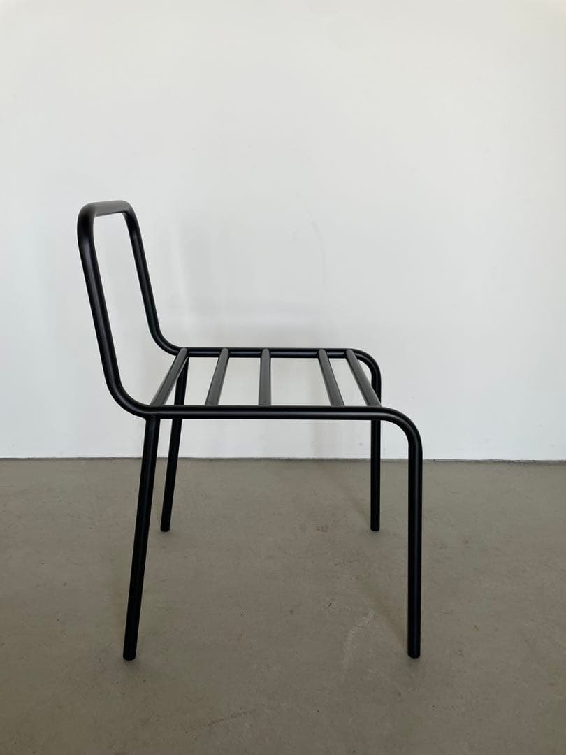 【 Comme des Garçons コムデギャルソン チェアNo.8 】