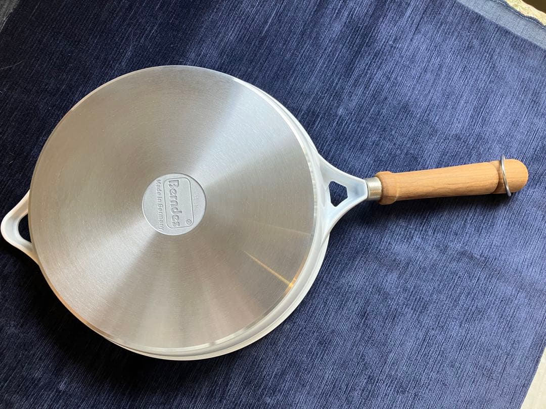 Berndes　26㎝　ホワイト 深型フライパン 木製ハンドル　セラミック白