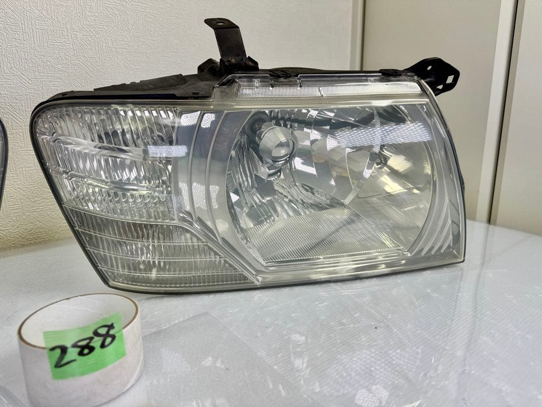 パジェロ V75W V73W 後期 HIDヘッドライト 左右 - メルカリ