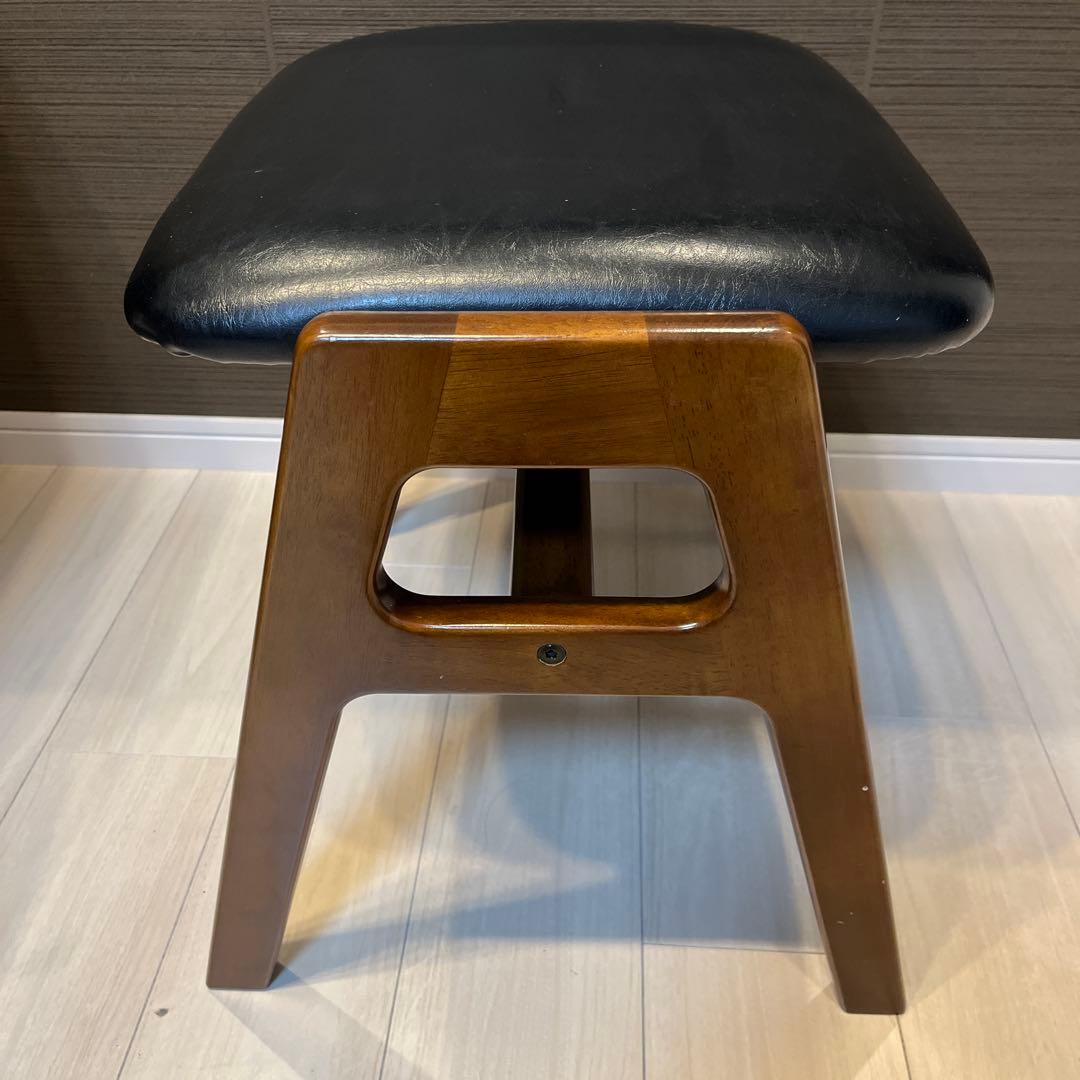 黒の木製スツール 日本製　革