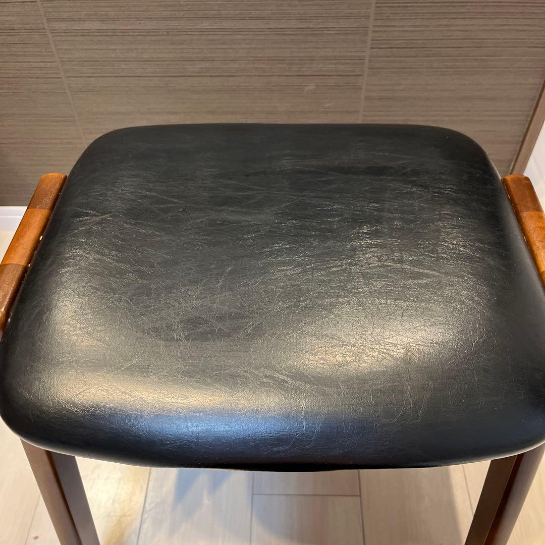 黒の木製スツール 日本製　革