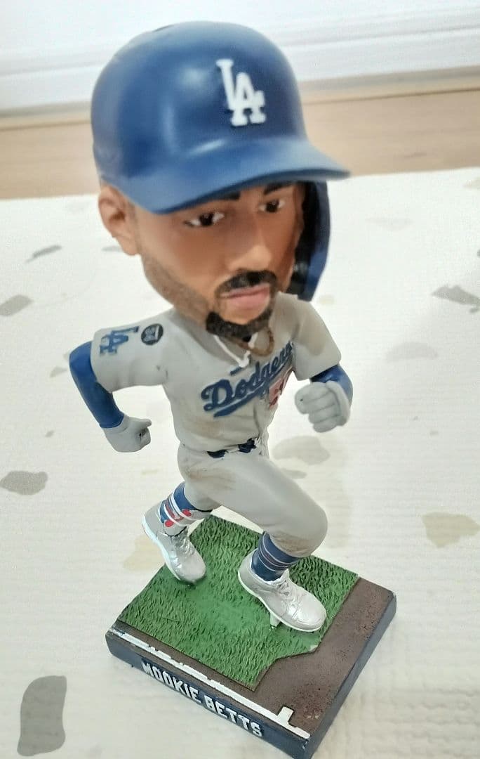 ムーキー・ベッツ ボブルヘッド フィギュア - メルカリ
