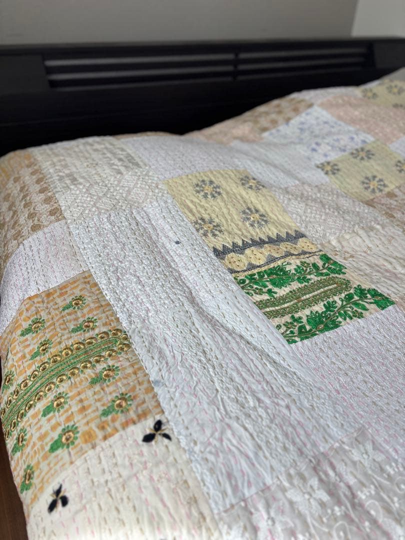 ラリーキルト　インド刺繍　カンタキルト　ヴィンテージ　パッチワーク　マルチカバー