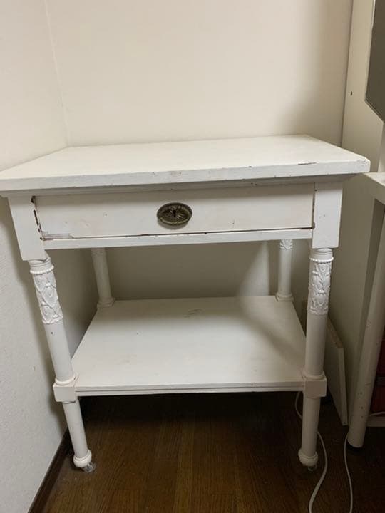 アンティークテーブル　オーストリアのザルツブルクの旧家所蔵品