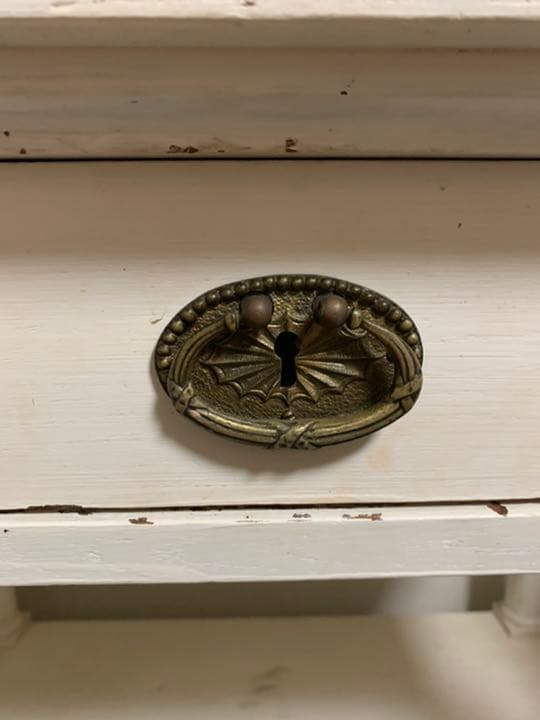 アンティークテーブル　オーストリアのザルツブルクの旧家所蔵品