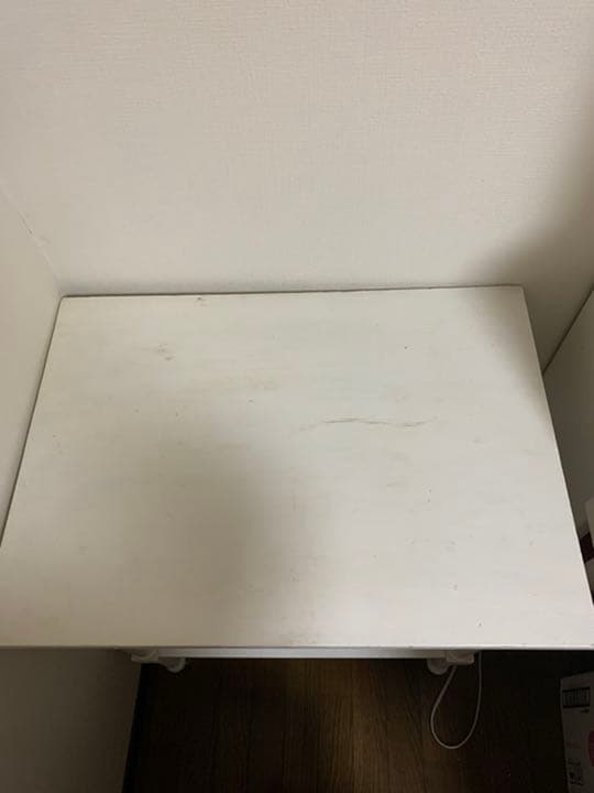 アンティークテーブル　オーストリアのザルツブルクの旧家所蔵品