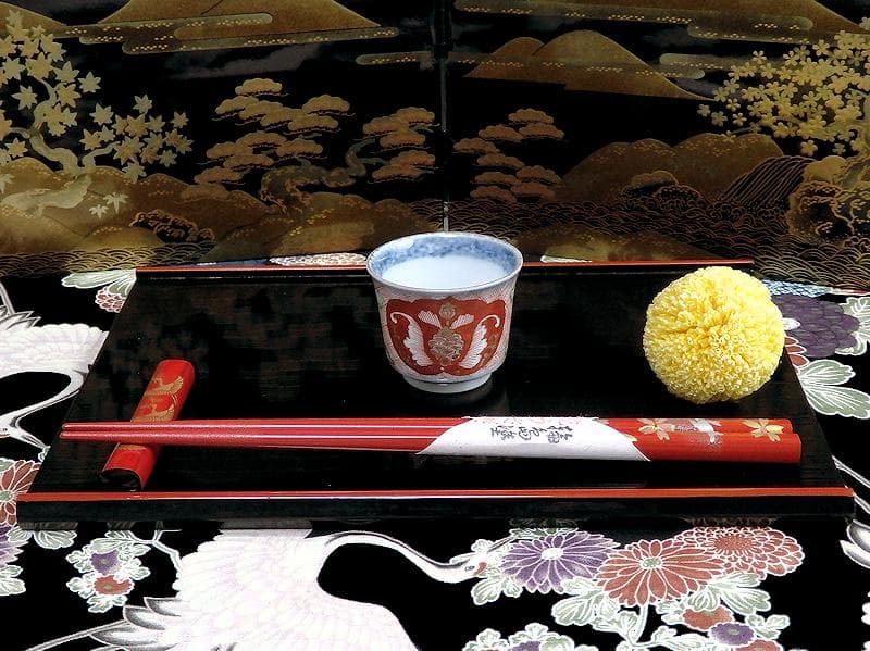 大聖寺伊万里 金襴手 金唐草に牡丹の図 小猪口 5客 N276AS-CZm - メルカリ