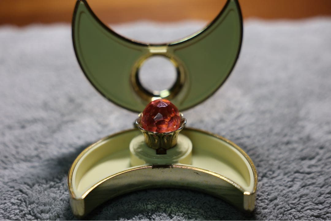 セーラームーン 幻の銀水晶 1992年当時物 - メルカリ