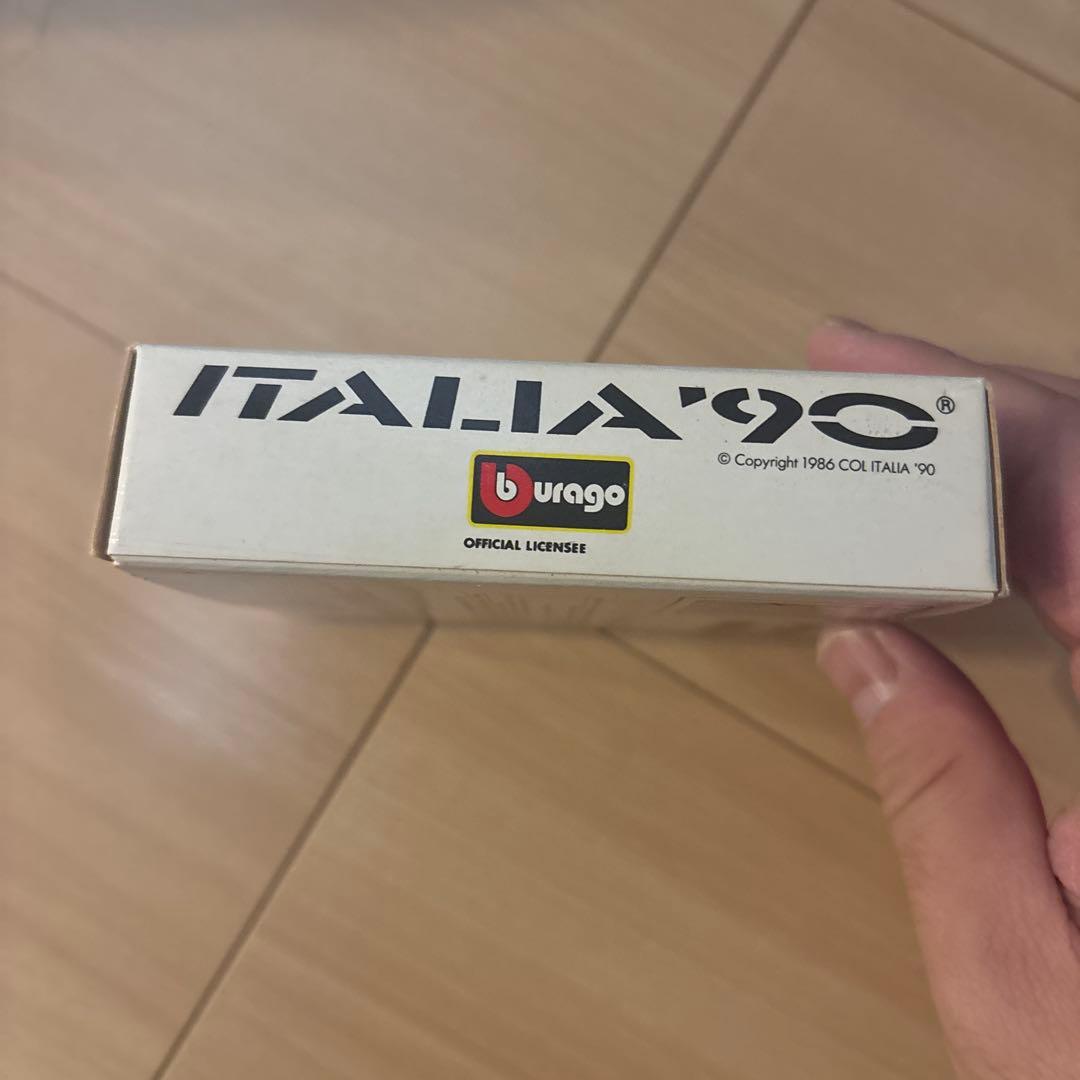 Bburago F40 ミニカー Italia 90 キーホルダーワールドカップ