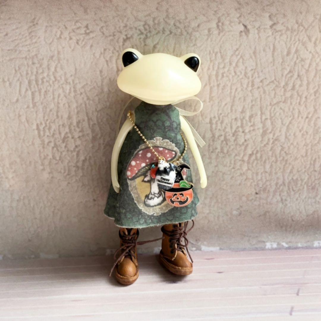 《展示中》ハロウィン　カップケーキチャーム　ミニチュア　ハンドメイド