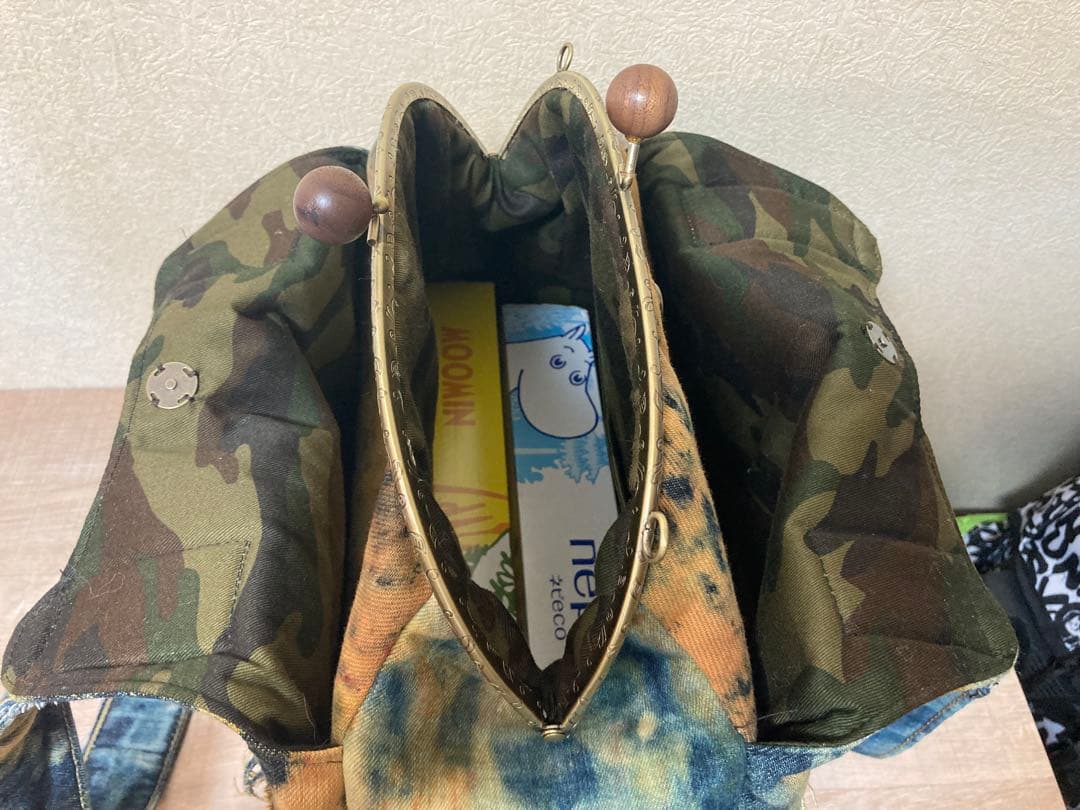 手染めパッチモシャモシャあおりがま口バック