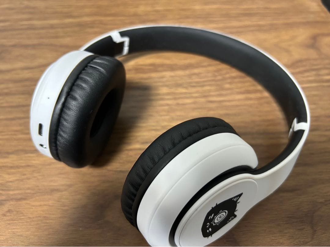 Eve ヘッドホン - メルカリ