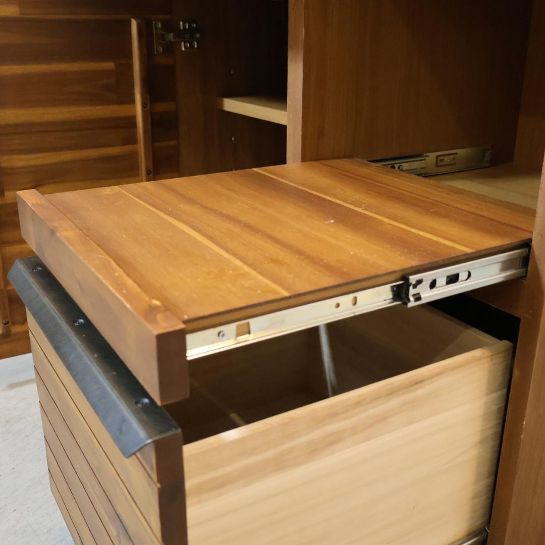 unico ウニコ スウェラ キッチンボード カップボード 食器棚 アカシア材