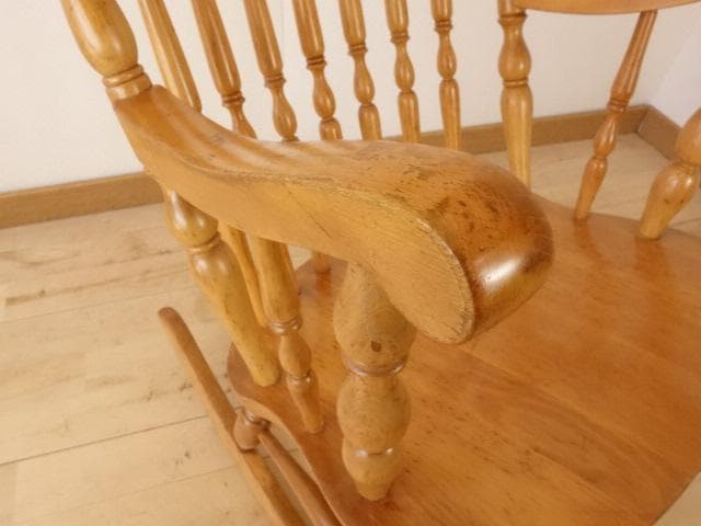 木製　ロッキングチェアー　白木色　再塗装済　ＵＳＥＤ