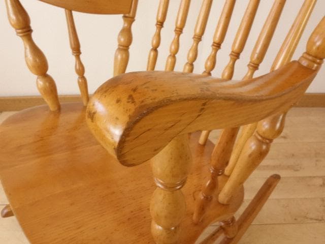 木製　ロッキングチェアー　白木色　再塗装済　ＵＳＥＤ
