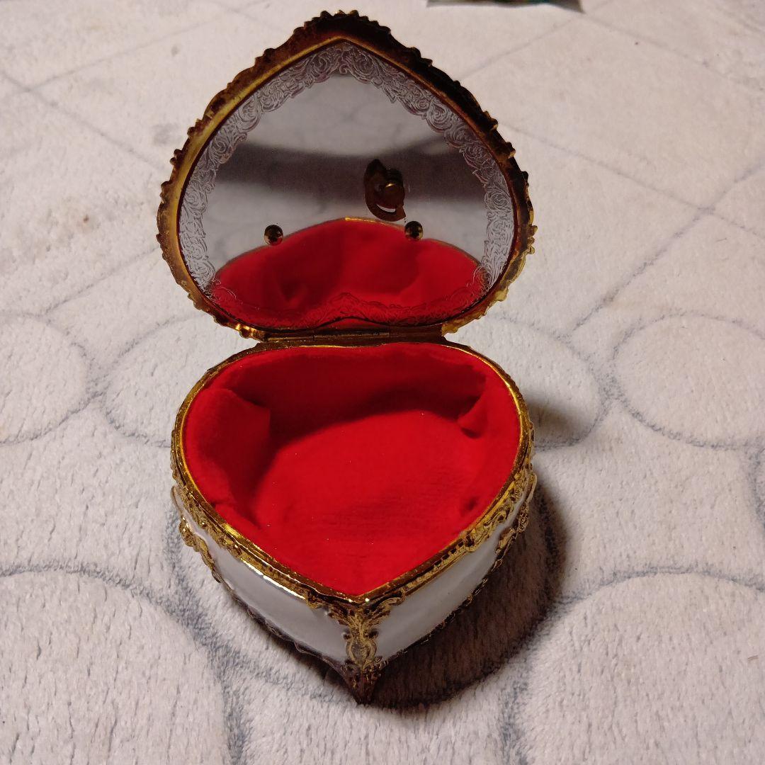 オルゴール　ハート型小物入れ