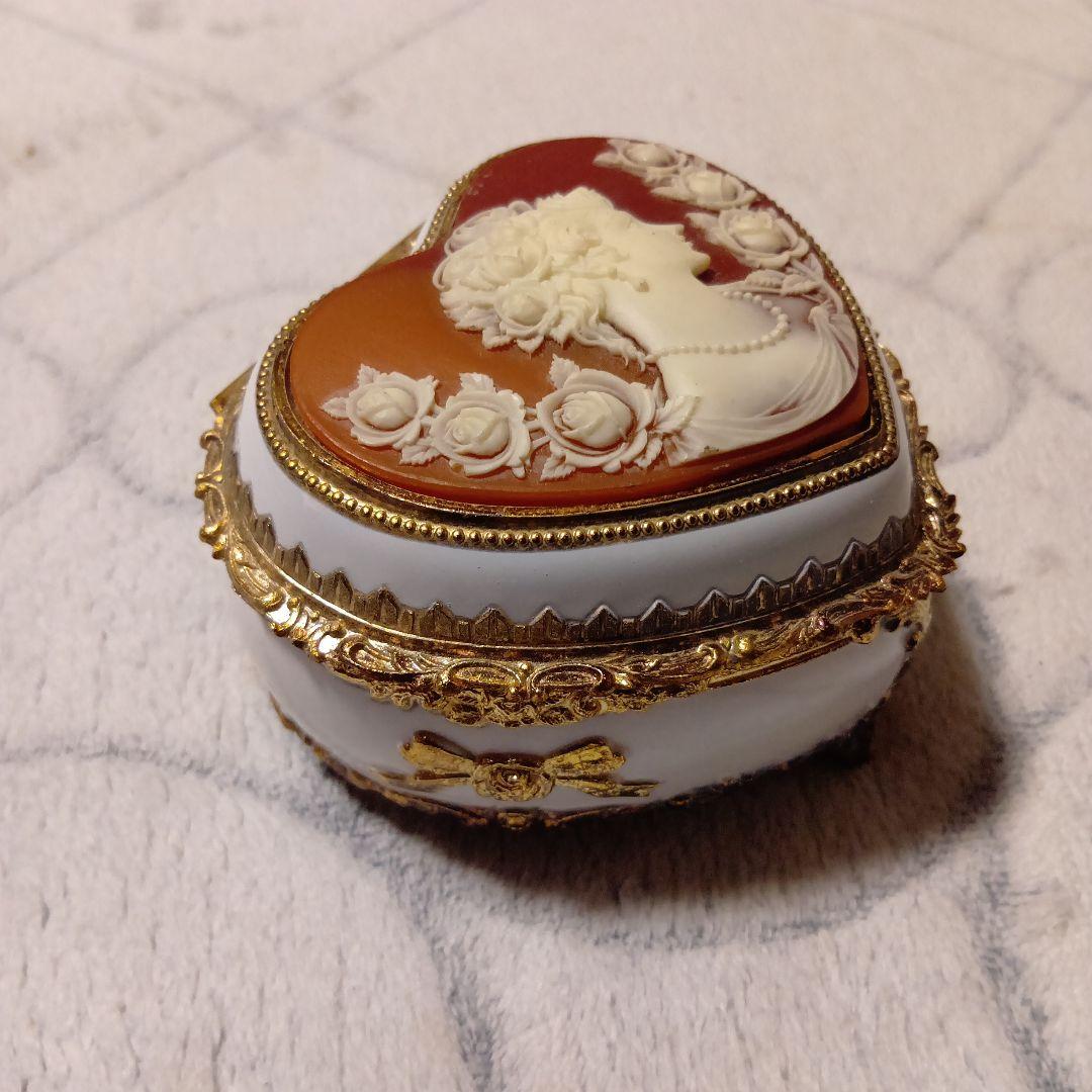 オルゴール　ハート型小物入れ