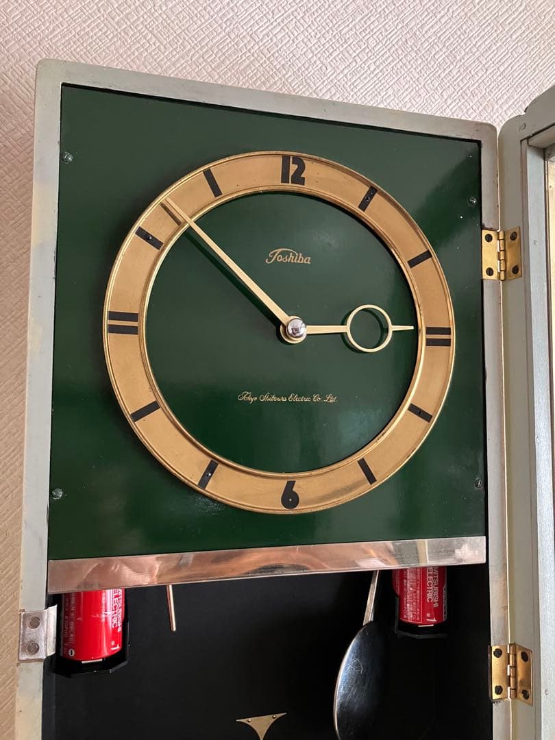 TOSHIBA (東芝)電池式振り子時計　昭和30年代後半