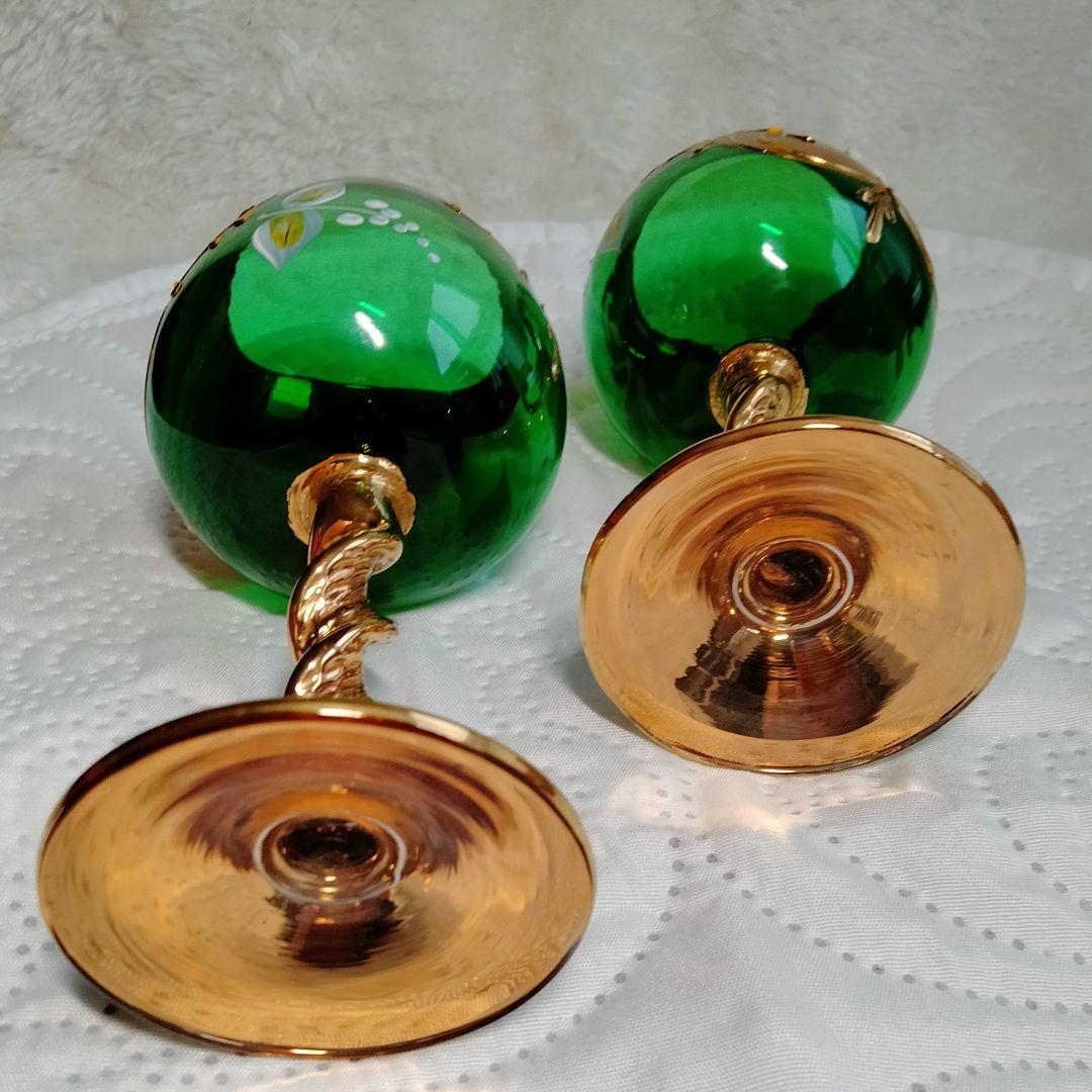 ベネチアングラス✦緑のガラスと金、花模様のワイングラス 2個セット