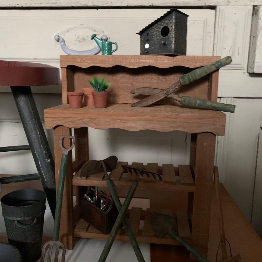 カントリー雑貨　ガーデン雑貨　花台　アイアン　ミニチュア雑貨