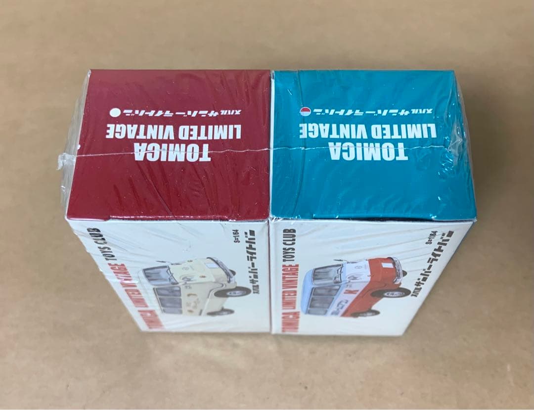 トミカ リミテッドヴィンテージ　トイズクラブ　スバル サンバー ライトバン　2点