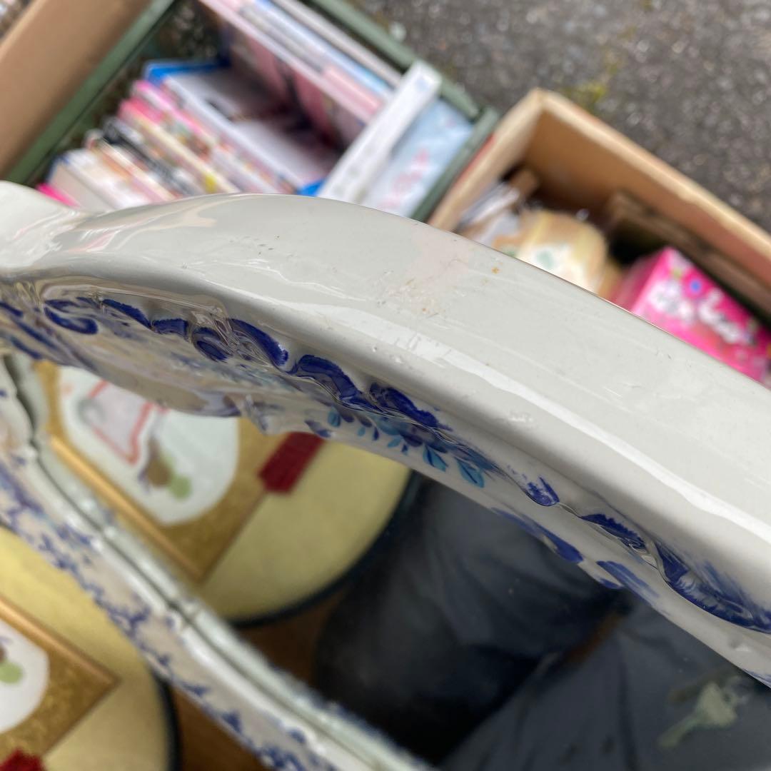 アンティーク調　ホワイト　ブルー　花柄　陶磁器　大型壁掛け鏡　ウォールミラー