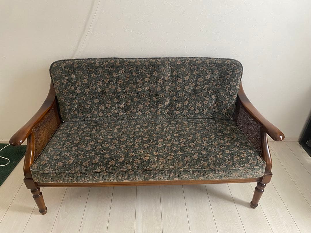 カリモク コロニアル グリーン 花柄