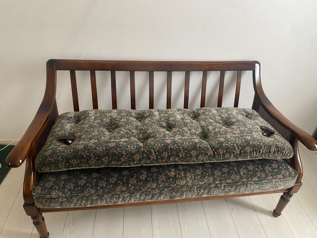 カリモク コロニアル グリーン 花柄