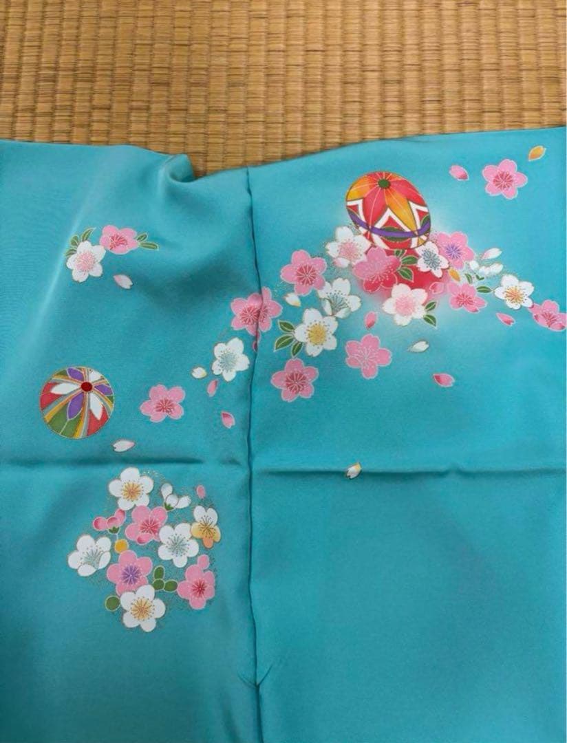 七五三　三ツ身女の子着物　正絹　仮絵羽　爽やか水色　可愛い手毬柄　桜　金彩