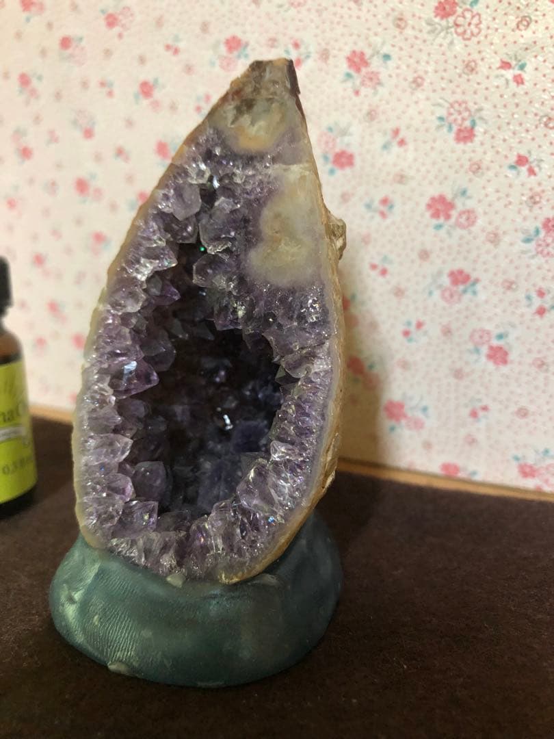 アメジスト　卵型　ジオード　ドーム　置物　原石　天然石　紫水晶【匿名配送】