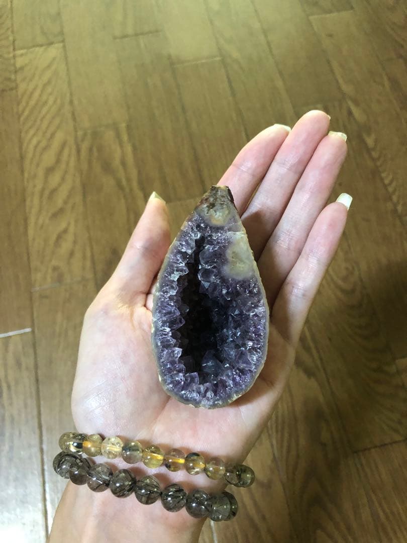 アメジスト　卵型　ジオード　ドーム　置物　原石　天然石　紫水晶【匿名配送】