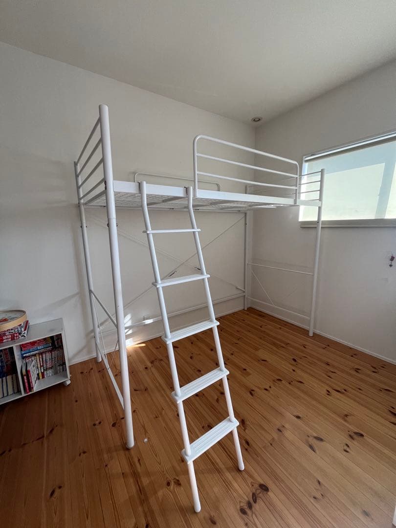 (香川引き取り限定)ロフトベッド スチール製 はしご付き　ニトリ