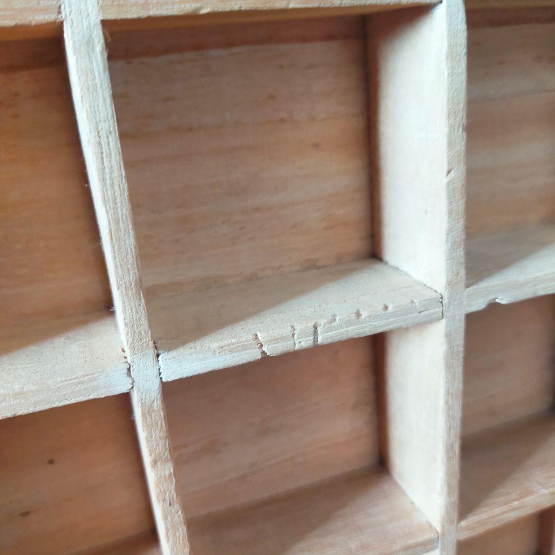 ウォールシェルフ　縦6×横7　48マス　飾り棚　壁掛け　コレクションラック　木