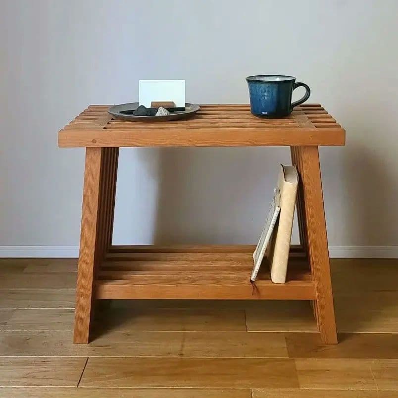 木製スラットデザインテーブル　花台　サイドテーブル　日本製　職人　棚付き