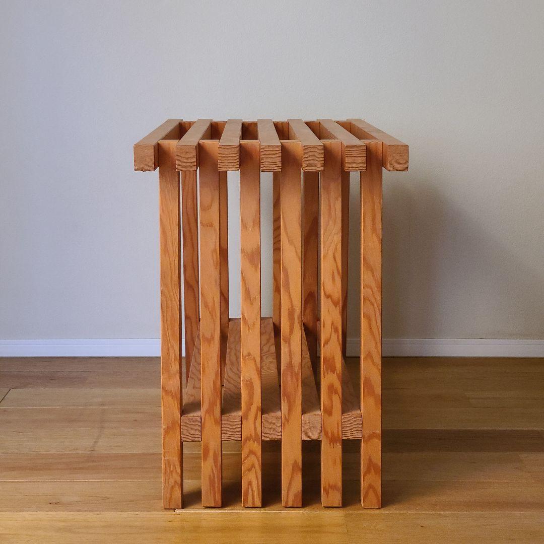 木製スラットデザインテーブル　花台　サイドテーブル　日本製　職人　棚付き