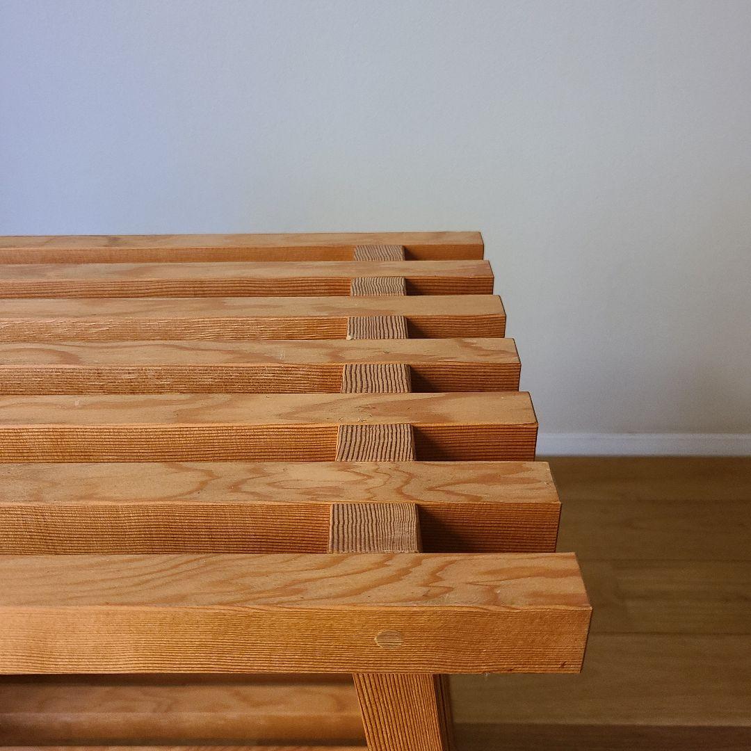 木製スラットデザインテーブル　花台　サイドテーブル　日本製　職人　棚付き