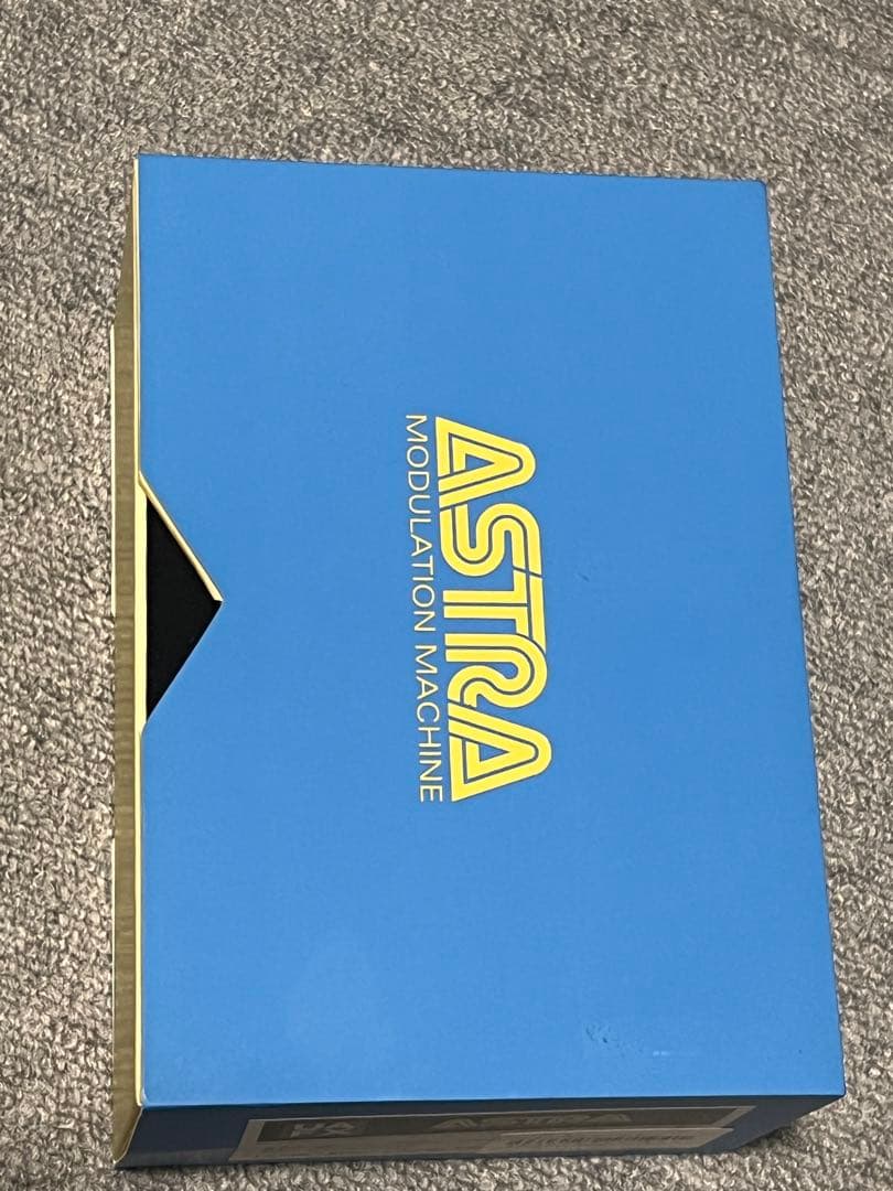 UAFX ASTRA Modulation Machine ギターエフェクター