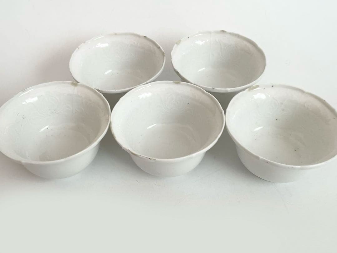 骨董　アンティーク　古伊万里　白磁陽刻向付　5客　直しあり