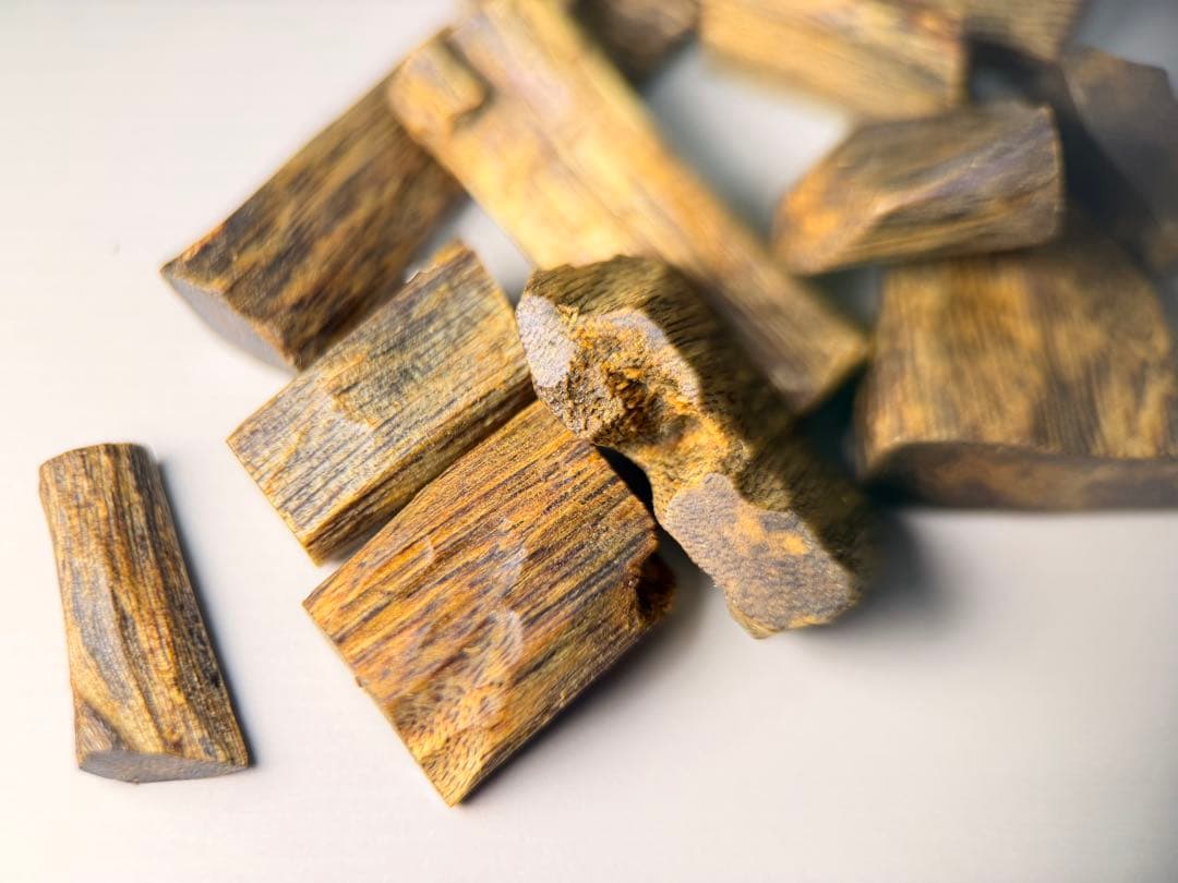 お香 天然沈香 六国五味聞香用 伽羅 香木 1-S-10.311