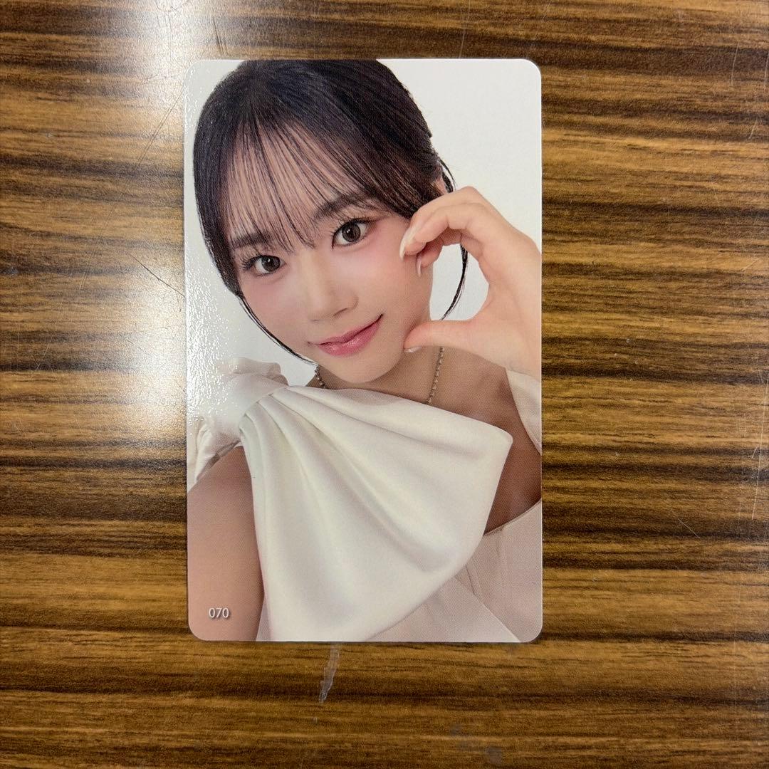 ME:I 佐々木心菜 7000円トレカ 070 - メルカリ