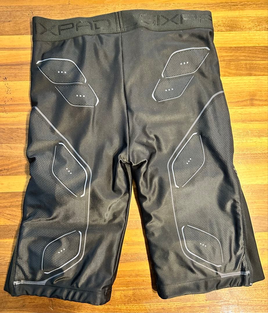 シックスパッド　パワースーツ　上下セット