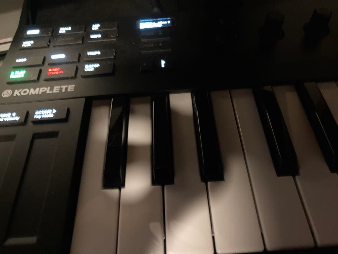 Native Instruments MASCHINE MK3 + キーボード！