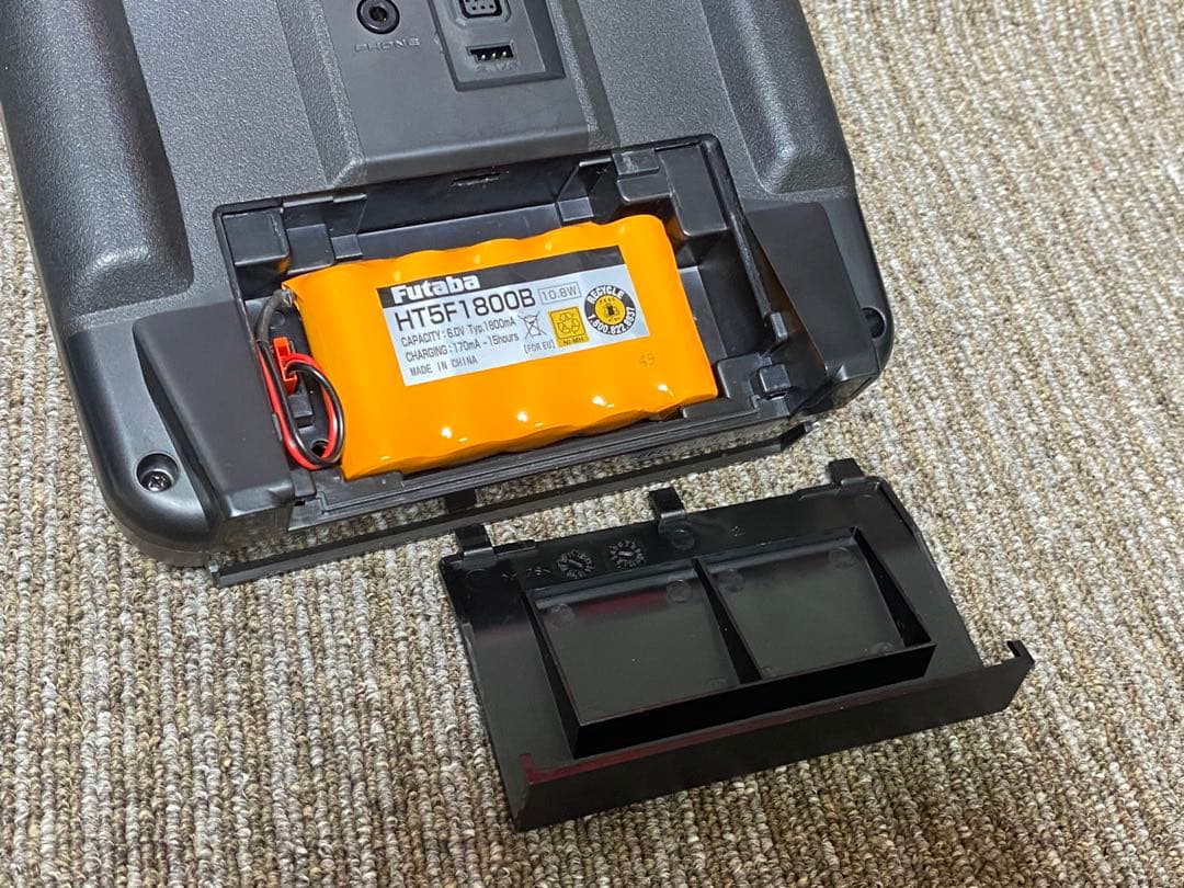 Futaba T10J 10チャンネル R/C 送信機