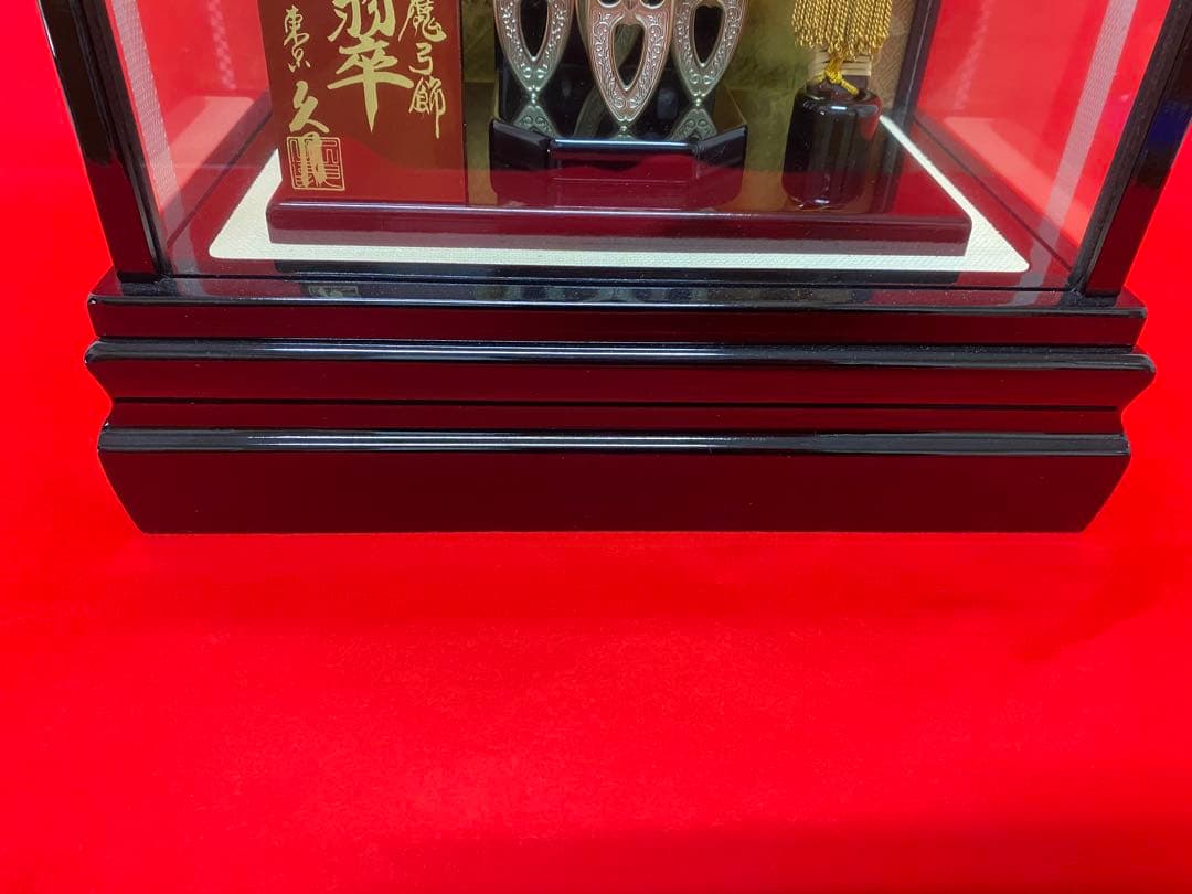 東京久月　家紋付破魔弓ガラスケース１０号・間口約３１×奥行約２０×高さ約３９㎝