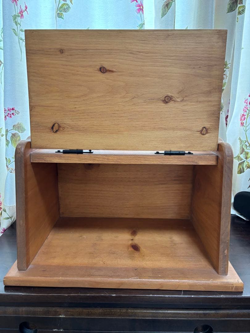 木製ブレッドケース 花柄彫刻入り