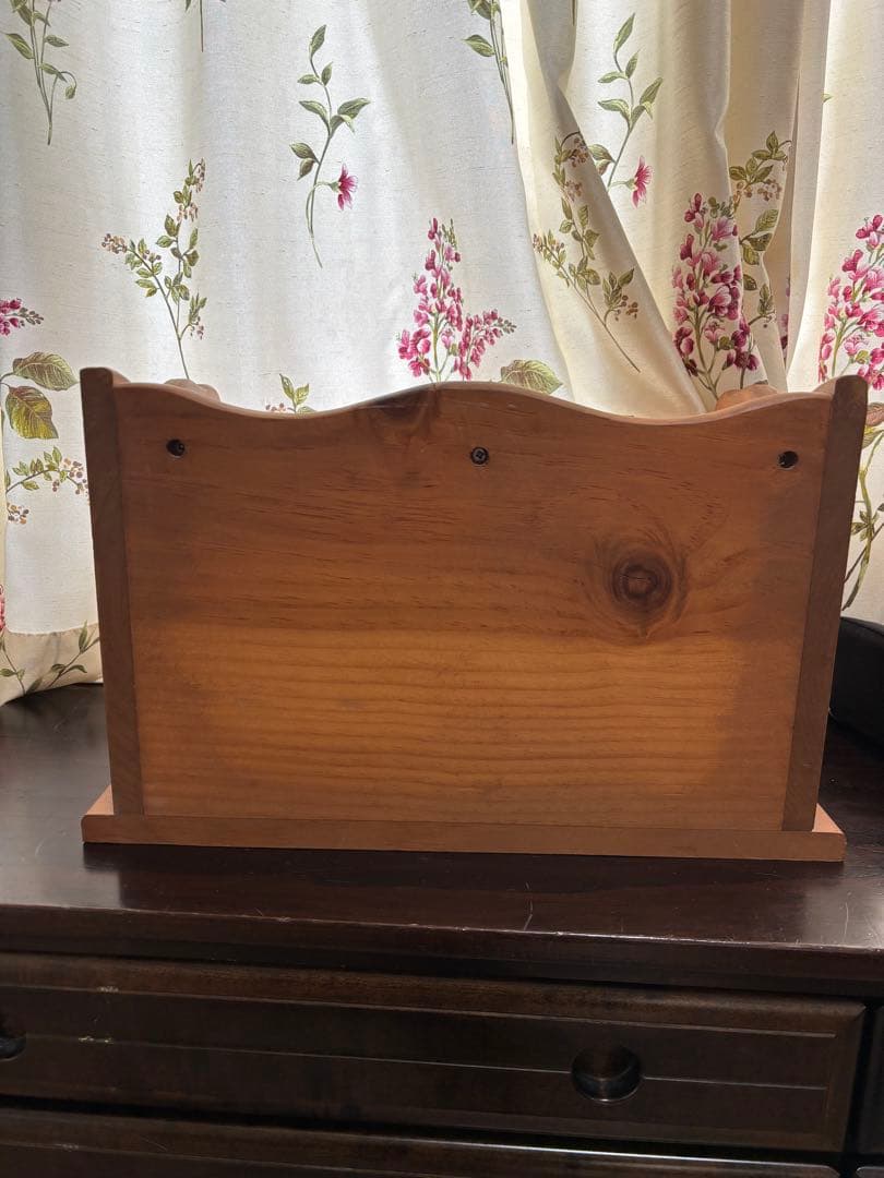 木製ブレッドケース 花柄彫刻入り